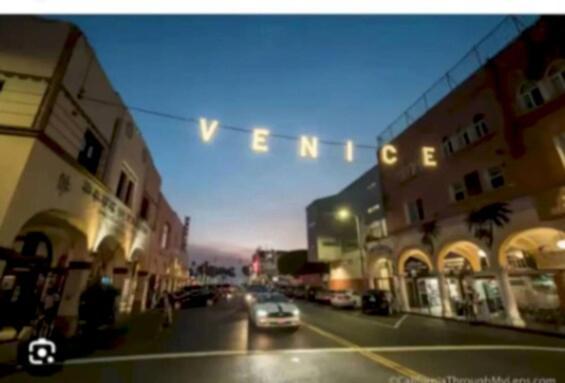 Santa Monica Shopping Venice * Los Angeles